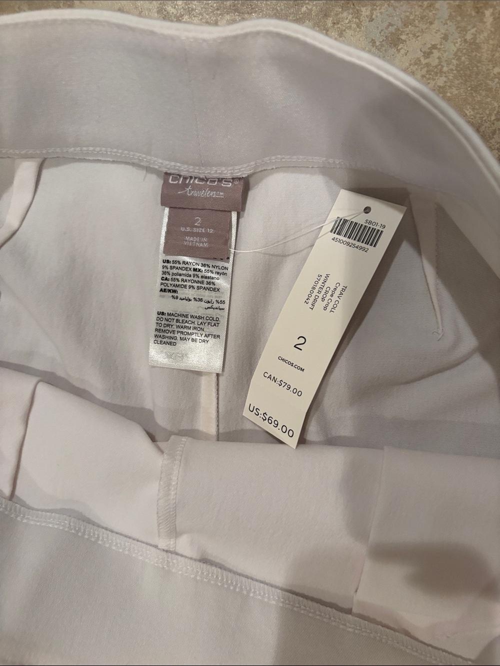 Chico's size 2 (US 12) Crepe Cropped Pants & cooler bag gift 🎁 - Picture 4 of 11